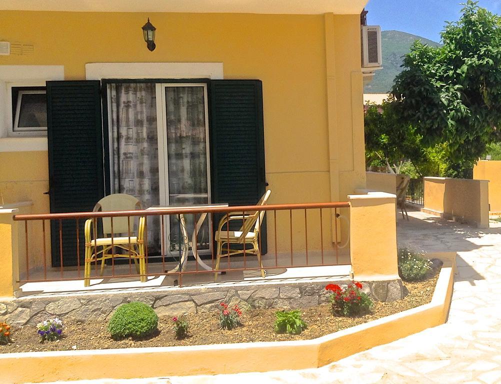 Michalis Place Apartments Василики Номер фото
